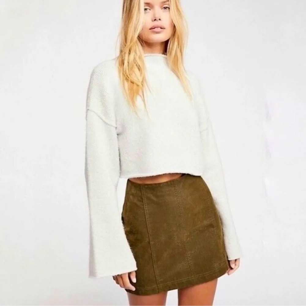 FREE PEOPLE Modern Femme Olive Green Vegan Leather Suede Skirt Mini Size 4